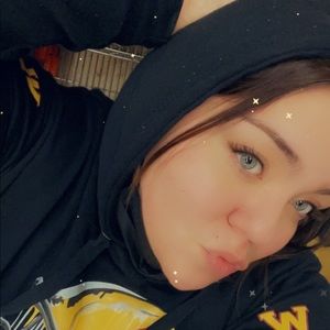 Meet your Posher, Rebecca